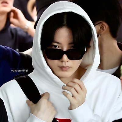 voxcalean's profile picture. Net als de seizoenen zal alles veranderen.