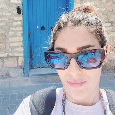 مامان دخترش👧🏻
کوکی آرتیتست🍪
دوست حیوانات🐯🦁
رفیق گربهها🐾🐈
آذر ماهی🏹