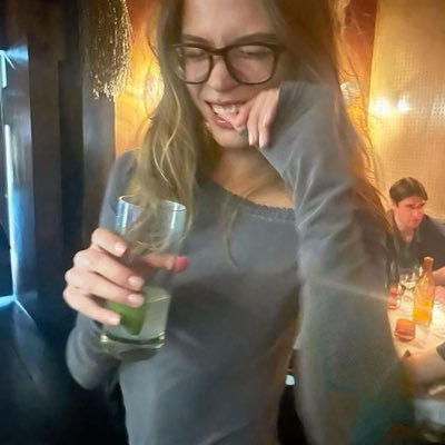 iāve got a thing for pretty girls with skinny waistsš§ļ¾+..ļ½”*ļ¾+ vegan #edtwt ā” backup @dizziest_angel !! this is fruit, yogurt and tofu fan page šš