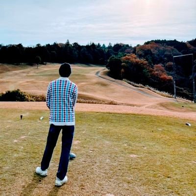 kaki_nosuke's profile picture. 1970年生まれ 会社員
桃子とさくらのおやじ😛
ゴルフ⛳はスコアより笑顔!⛳
師匠は…⛳#橘田規👍
#高松志門
👍
#奥田靖己
👍
#ユルユルグリップ
👍
#水平打法🤗
#あなたとラウンドしたい…
これからも⛳の所作を磨いて…🫡
#飯田会所属😊#欅会所属😆