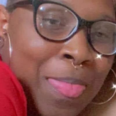 Whatever makes me happy.
FavoriteColors🩷🧡
What Im into 👭🏾,👩🏾🤝👩🏻,👫🏿, and Poly Relationships,Im also a chubby chaser.