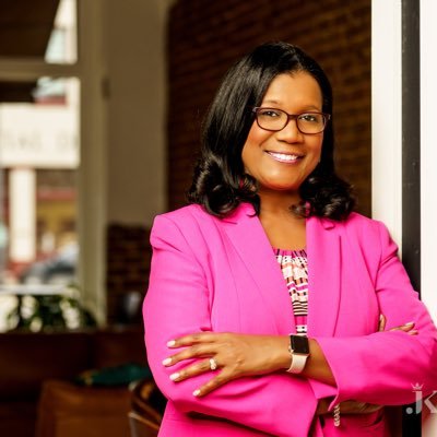 Dir. of Outreach & Engagement, MSU College of Business. Former News Anchor Wife. Mom. Stillman College & Bama Grad. AKA. Protecting my peace.