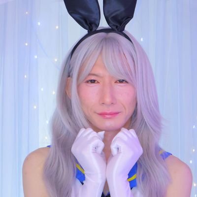 美尻・へそ出しの露出多め男の娘♂️、
175cm57kgヒップ90cm🍑/
ブルマ/ホットパンツ/マイクロビキニ👙/
腹筋/くびれ/ピアス/つや髪💕、鉄道🚊、競馬🐴、ボディメイク、
コスメコンシェルジュ®️保有
https://t.co/LTeuaQcM1I