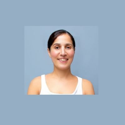 LightBodyRadiance, led by experienced yoga teacher and energy healer Meryam, offers yoga, meditation, mindfulness, and spiritual life coaching.