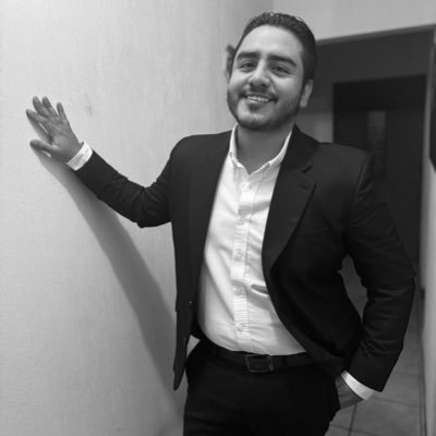 E_C_R_R_M's profile picture. Hands held high. 🙌🪙#McRibLover 🦦