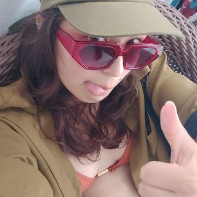 Moon_Mush_'s profile picture. We're on a road to nowhere.
I fucking love rats. 🐭🐭
Cool kids do Biology.