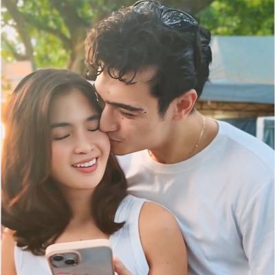 chasingMoon_Sun's profile picture. 2016 | SEVEN | stan for Heaven Peralejo💛 | only for MARVEN💙| xoxo💋🤝🏻