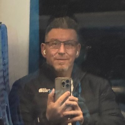 Life long Manchester United fan #GlazersOut