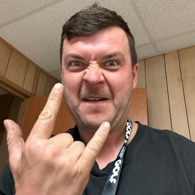 MX_Vasquez's profile picture. Young Ken Griffey on the course, Ginobili in the office.