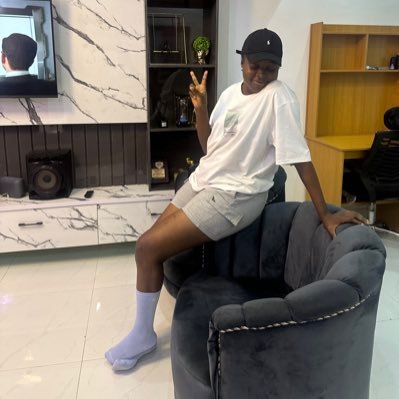 _thefoodlover's profile picture. Software Engineer💻, greatly loved at home, 5’11ft .... email: juskie115@gmail.com