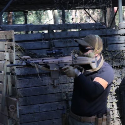 ただのエンジョイゲーマーです。 ゲームのクリップを上げたりしてます! 関東でサバゲーしてます。よく行くフィールド【サバパ・サバパラ・XX・オペフリ】