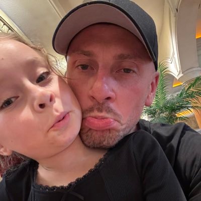 stevebutt1989's profile picture. father of 3 girls, balding rapidly. UTC