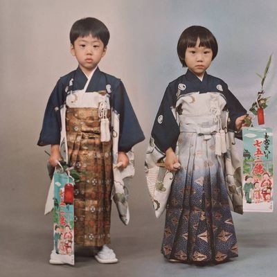 母です。ピンクの可愛いココアちゃんに乗ってます。
家族のこと、趣味のこと、おばちゃんの日常。
嵐、バレーボール(東レアローズ、ジェイテクト STlNGS)、野球(中日ドラゴンズ)、お芝居が好き。
KEYTALK大好きです💕