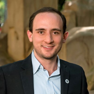 jmariasm1's profile picture. Economista, Médico
