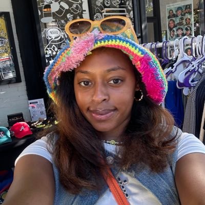 shebekazzyG's profile picture. how you gone win when you ain’t right within ? ॐ