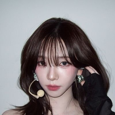 mwirandaa's profile picture. aku suka makan, masak, dan bucinin @yuta_nct127s 😏