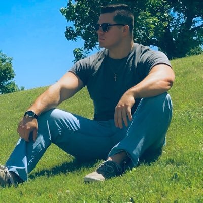 big_Drew19's profile picture. 27 🇬🇷 | Intl elite powerlifter | Ex Illini football player | PHD, DPT | Day Trader & Investor💰| Sports enthusiast
