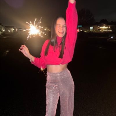 Estefanyveras1's profile picture. 