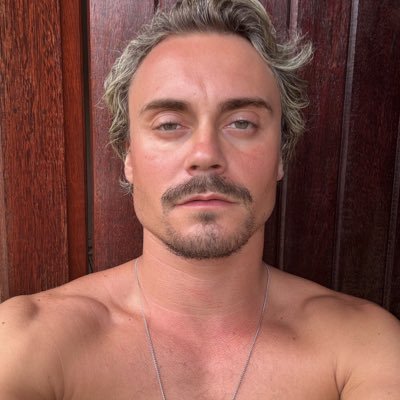 flrscntarthur's profile picture. rio ⋆.˚ 𓇼 ｡ 𖦹°‧ ⋅˚₊‧ ଳ ‧₊˚ ⋅ 1996