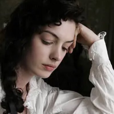 أنا هنا …حيث من المفترض أن أكون هناك …. لا أقتبس كل ماكتب من وحي قلمي