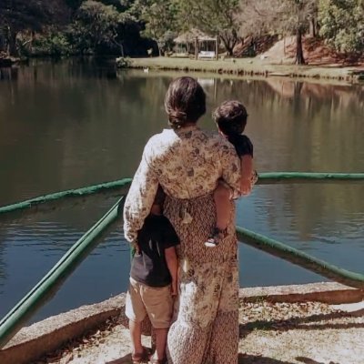 🪞 Cristã, esposa, mãe de 3 meninos. Pioneira no tema de feminilidade no Brasil.