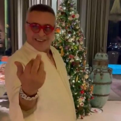 theartsonist's profile picture. 