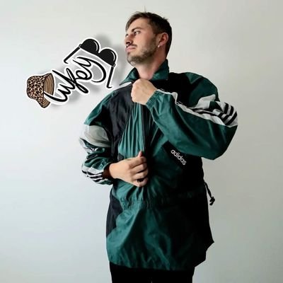 Songwriter from the UK. Alternative Indie with sprinkles of rap, creating a unique and unpredictable sound. Linktree below ⬇️