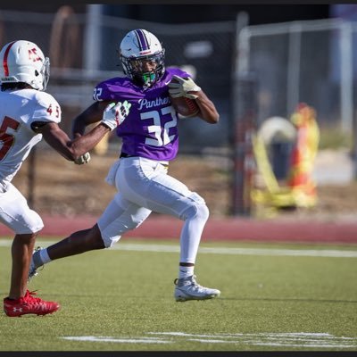 Class of 28 RB ,KCMO📍,Park hill south ,5’7 | 175 Ibs| 3.9 GPA |email: cnoah3303@gmail.com | https://t.co/wpWZfhWOMi
