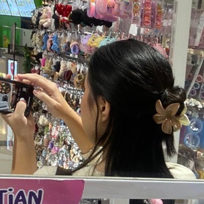 anierikdibalik's profile picture. sudah di https://t.co/5R6Mak0HvC