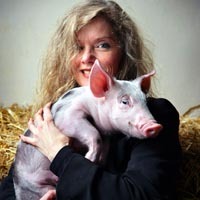 Communicatietrainer & Boerenkleindochter Dafne Westerhof kocht varkens en koeien vrij uit bio-industrie. Nu spraakmakende workshops voor boeren-burgers-zakenlui