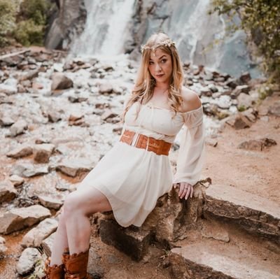Welcome to The House Of Sky. Denver Based Companion.
Book now: skylar@thehouseofsky.com