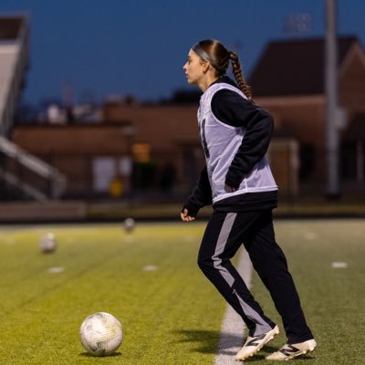 amber_v07's profile picture. Class of ‘26. Varsity CHS soccer #10. Varsity CHS XC. ECNL-RL Albion Hurricanes FC SW 07 #10. Forward ⚽️