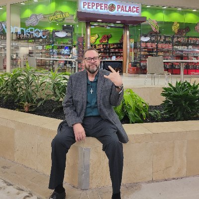 JohnnyCole25154's profile picture. HIghly motivated and driven Businees owner with Sales and Finace background that is driven to help others pick their full potential while thriving to enjoy life