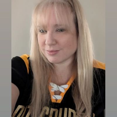 keLLs813's profile picture. 📍SWPA , #LetsGoPens  ,  #LetsGoBucs