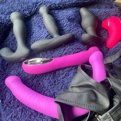 アラフォー既婚。裏垢。自分でケツ弄ったりして遊んだりしてます。舐めるのも好き。舐め犬🐶募集している方🚺いたらタイミング合えば是非よろしくです。