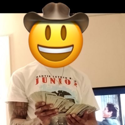 male heterosexual content creator and Hoe handler. I post my homemade porn. I love giving facials! Virginia’s very own 16