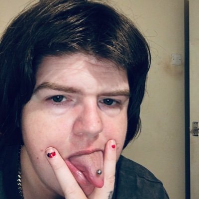 36 big build horny pussy middle finger fucker licker kisser snogger tonguer lesbian women live with my mum in Breightmet Bolton UK
