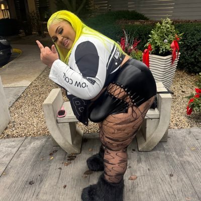 Welcome to KandiiLand 🍭. IG:@dareall_kandiireignn 10$ DM FEE ! The Throat Fairy 🧚♀️.