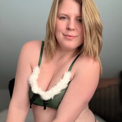 Nicolahall26607's profile picture. 