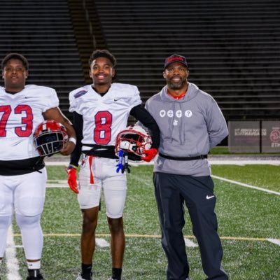 Co/2025/DBU/Gainesville high school football/ 6’0 165 2.8 gpa #+1 (470) 628-5977 e-mail: Clyde.jones5@yahoo.com Gainesville Georgia