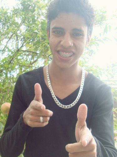 sigo olhando pra frente com Deus do meu lado ♪