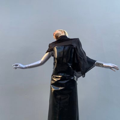 yamamura_itsuka's profile picture. singer/live in tokyo from kobe 175cm