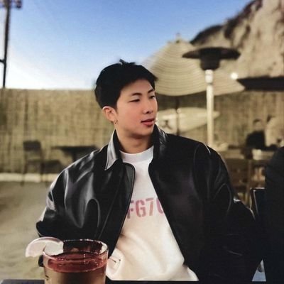 L3il4ol's profile picture. ARMY
BELIEBER 
SWAG OUT NOW