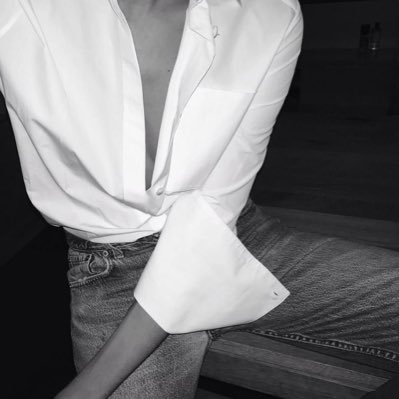 Mis piernas son más largas que las de los maniquíes. Tengo pecas.