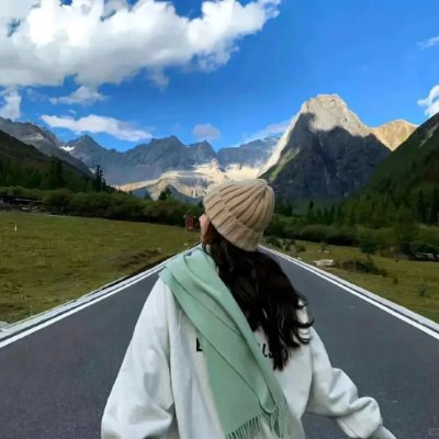 自然の中で過ごす時間が大好き🌲🌳 森林浴をしたり、山登りをしたり… 自然の美しさに癒されて、心身ともにリフレッシュできます😌