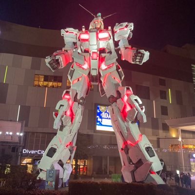 ochanokotona's profile picture. 30代前半に間違わられる40代前半おじさんで、車・音楽・競馬・美味しい物・お酒好きの女性好きです。よろしくお願いします。