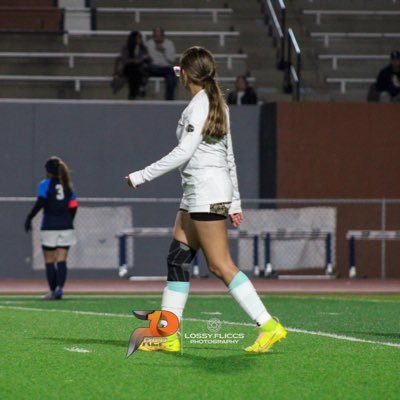 _AleRodriguez10's profile picture. C’26👩‍🎓| Austin High School | #10 Varsity Girls Soccer | Senior | GPA 3.54 |