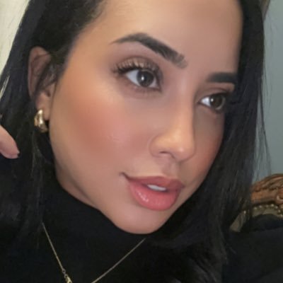 _isthatvanessa's profile picture. 🦋🌻 "The girl that got away” politics | celtics | realestate | lifestyle | aesthetics | lovely satire | NJ✨