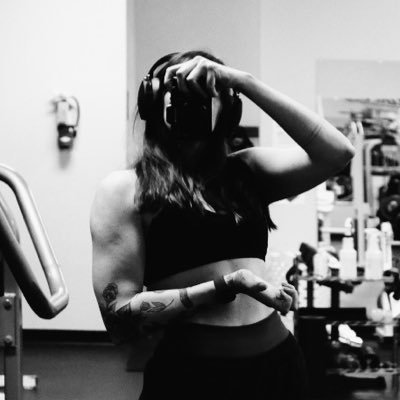 swestypants's profile picture. I’m not very funny.