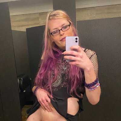 32 MtF, horny sissy tgirl gooner, humiliation slut. 🏳️‍⚧️💜 DM open